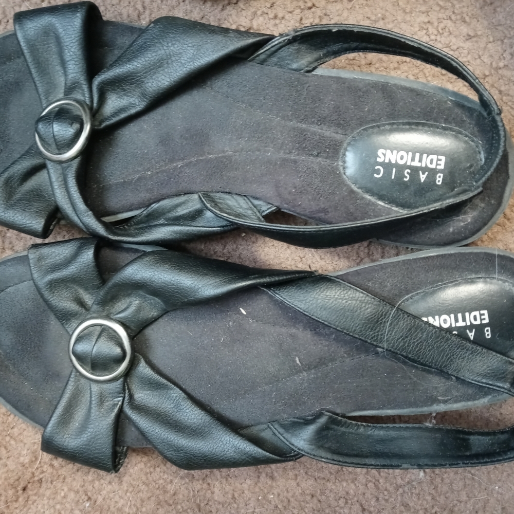 Casual sandals
